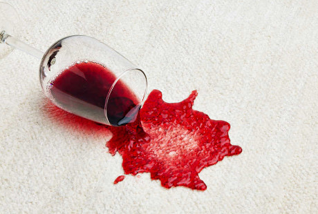 Metode čišćenja tekstinih podova prema tipu fleka